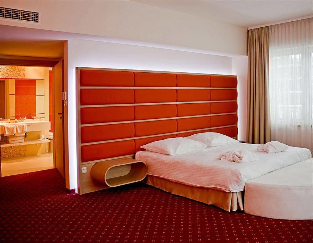 Grape Town Hotel - Park79 Zielona Góra Kültér fotó